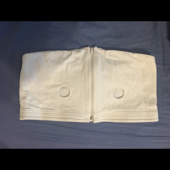 Medela Hands Free Nursing Bra - Picture 1 of 4